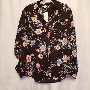 😍Candie Floral Silk Button Blouse 😍